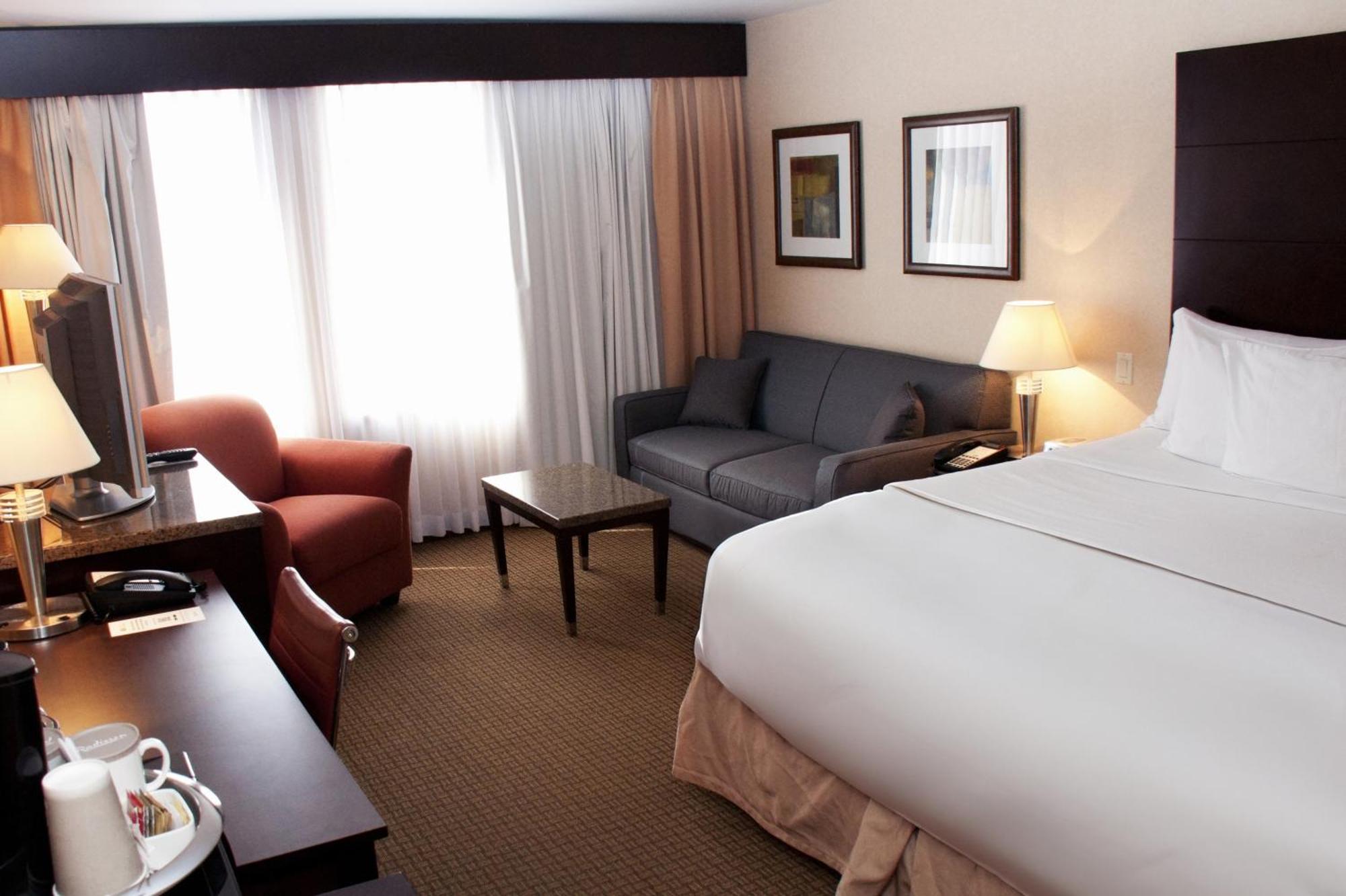 Ihotel & Conference Centre Red Deer Exterior photo